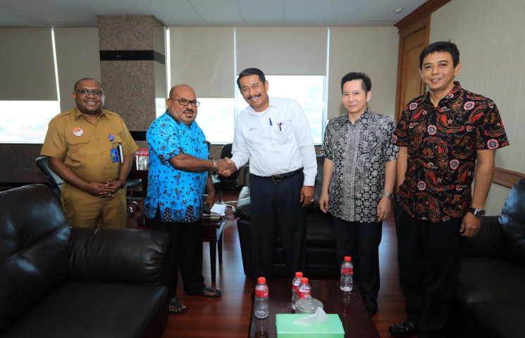 Gubernur Papua Temui Managemen Lion Air Group